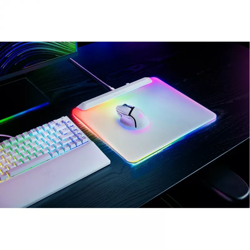 Razer Firefly V2 Pro - Mauspad - voll beleuchtetes RGB, Gaming - weiß (RZ02-04920200-R3M1)
