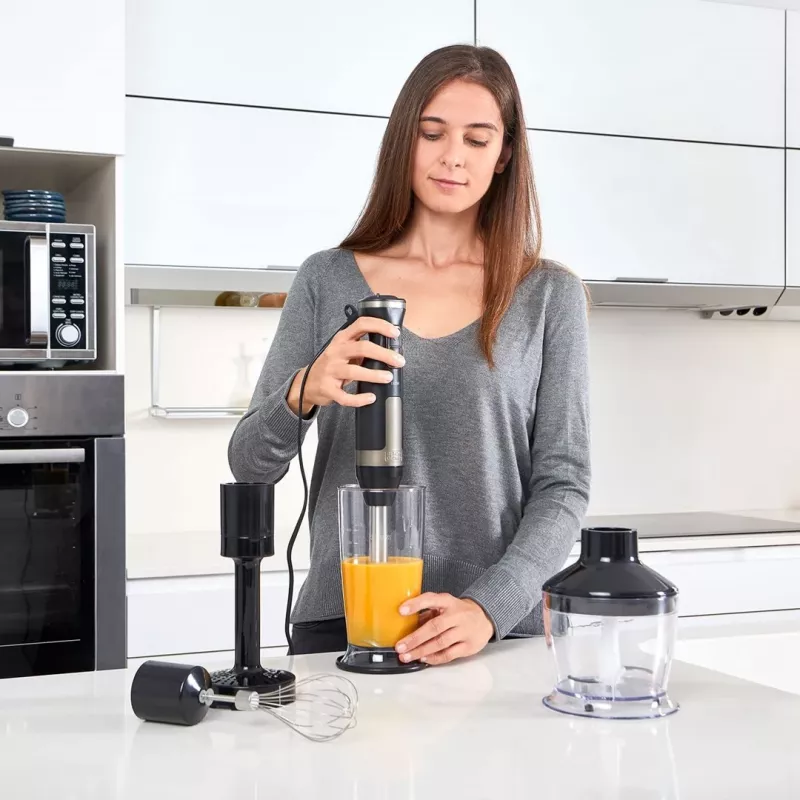 Immersion blender Black & Decker BXHBA1500E — 1500 W hand blender with stainless steel shaft, 20 speeds, chopper, whisk, pulse
