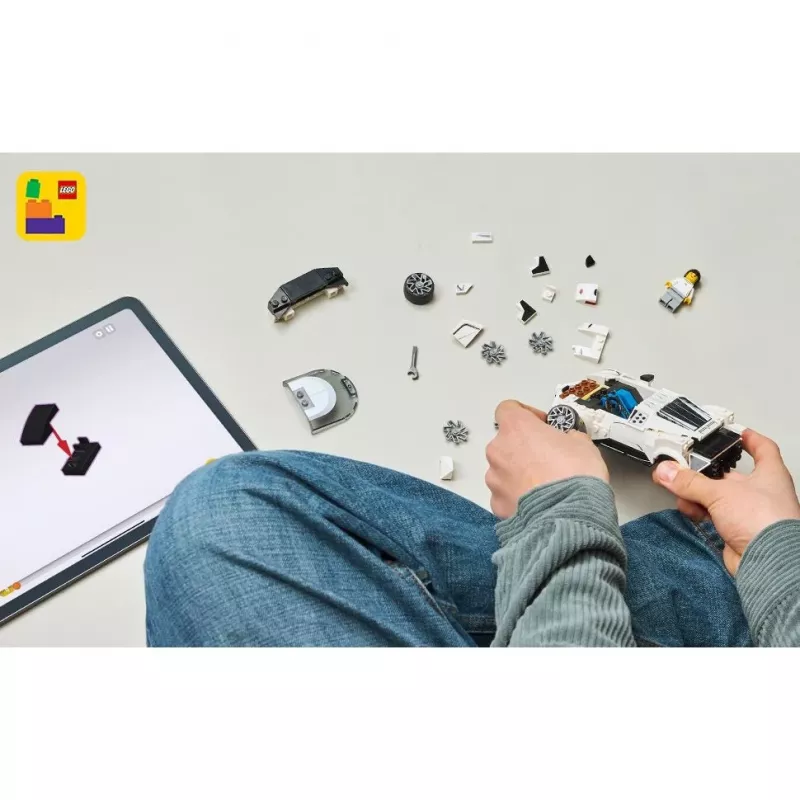 LEGO construction toy set Bugatti Centodieci Speed Champions 77240 — 291 pieces, 1 minifigure, age 9+