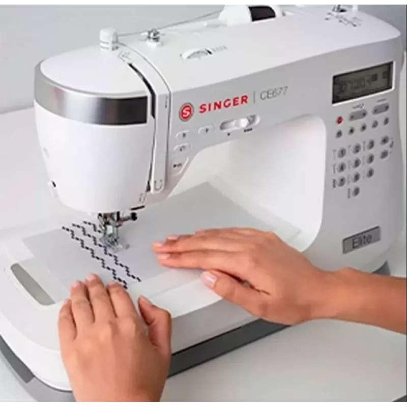Sewing machine SINGER CE677