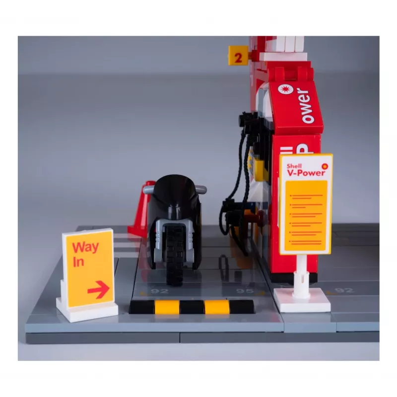 Gas station model Jamara CaDA Shell 402858 with detailed design