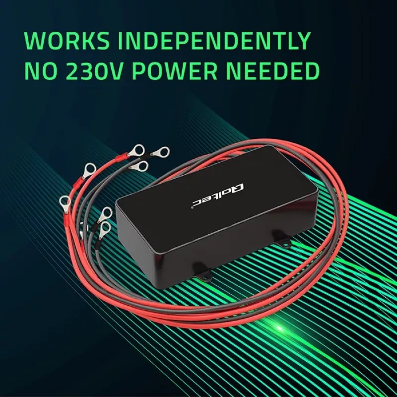 Voltage balancer QOLTEC 51098 for 48V systems — 4×12V battery equalizer