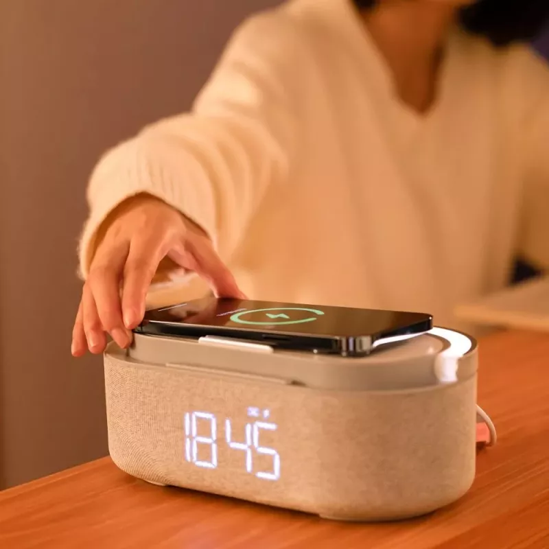 Digital clock radio MANTA RDI920 Verona with FM tuner and alarm clock