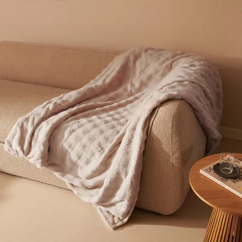 Duux Yentl Heated Overblanket, 200 x 200 cm | DXOB12 | Number of heating levels 9 | Number of persons 1 | Washable | Remote control | Premium faux fur | 200 W | Bubble Gray