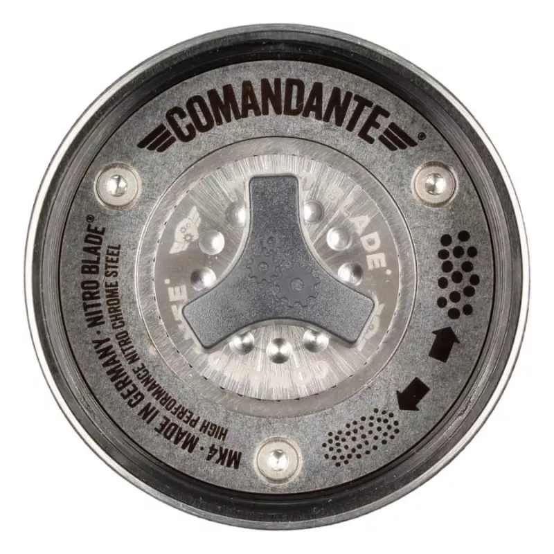 Manual coffee grinder COMANDANTE C40 MK4 Nitro-Blade Racing Green — adjustable settings, 160 mm, 740 g