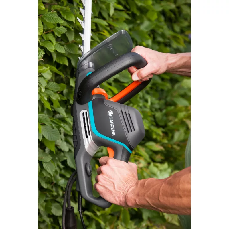 Gardena Electric-Hedge Trimmer PowerCut 700/65, 65 cm, Double Blade, 2,7 cm, Orange, Black, Blue, 3,1 m/s², 87 dB