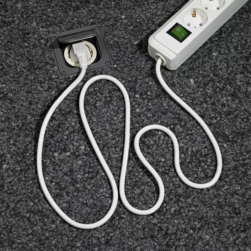 Brennenstuhl 1159520400 Stedosen-Leiste 6-fach 45° weiß mit Schalter 3 m Kabel H05VV-F3G1,5 POS-Reiter (1159520400)
