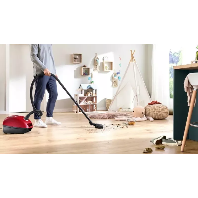 Vacuum cleaner Bosch BGB 41RD3H — 600 W, 4 L dust bag, HEPA filter, 11 m radius, telescopic tube, red