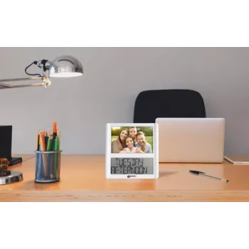 Digital photo frame TFA Geemarc Viso 5 with radio-controlled clock, white