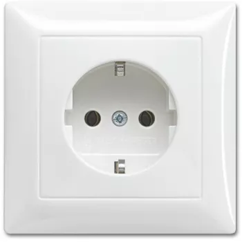 Socket outlet Busch-Jaeger Type F 2P+E 250 V 16 A White