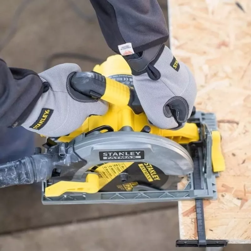 Circular saw STANLEY FME301 1650W 190mm blade, 5500 RPM, 66 mm cutting depth