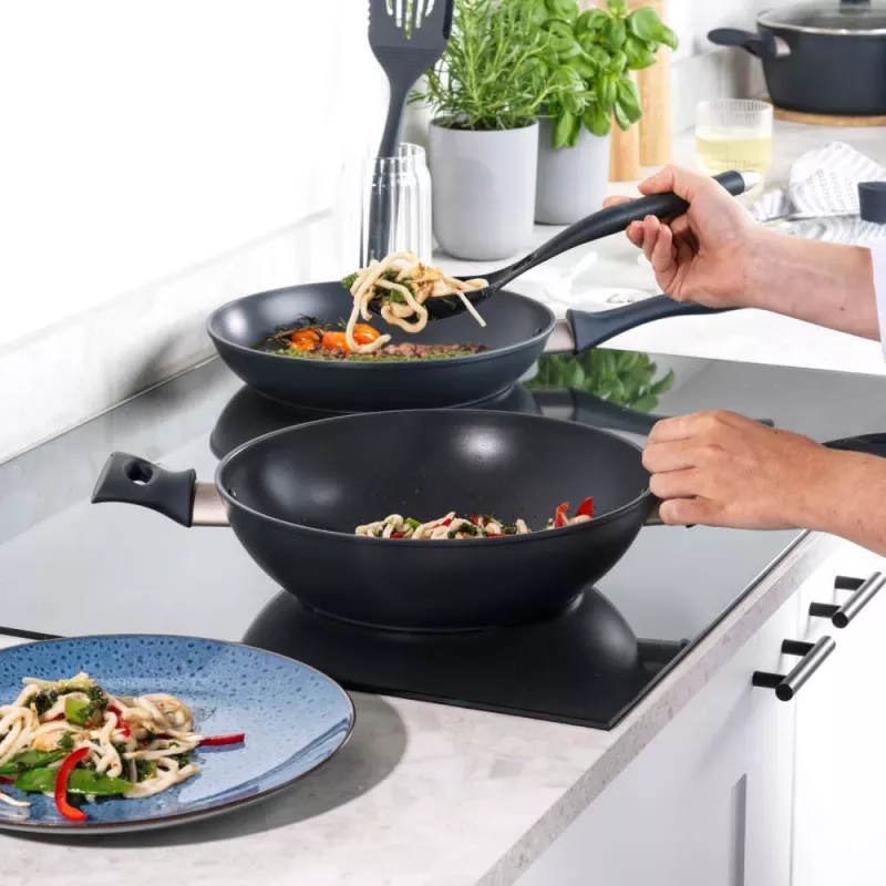 Wok pan Salter BW12267EU7 28 cm non-stick, induction compatible