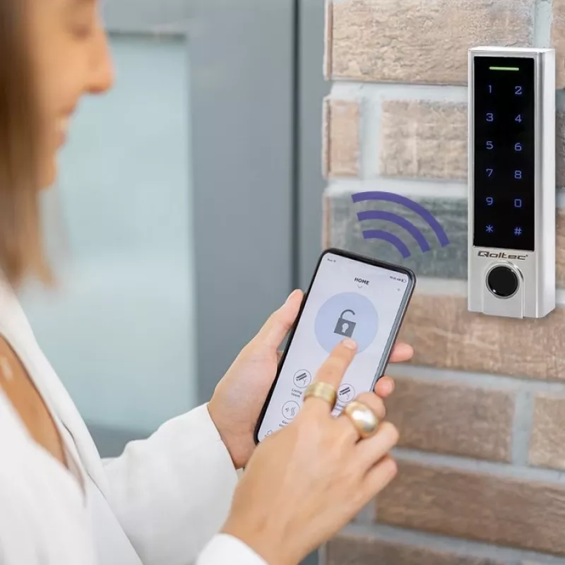 Qoltec 52448 Code lock TITAN with fingerprint reader | RFID | BT 4.0 |Code | Card | key fob | Doorbell| IP68 | EM