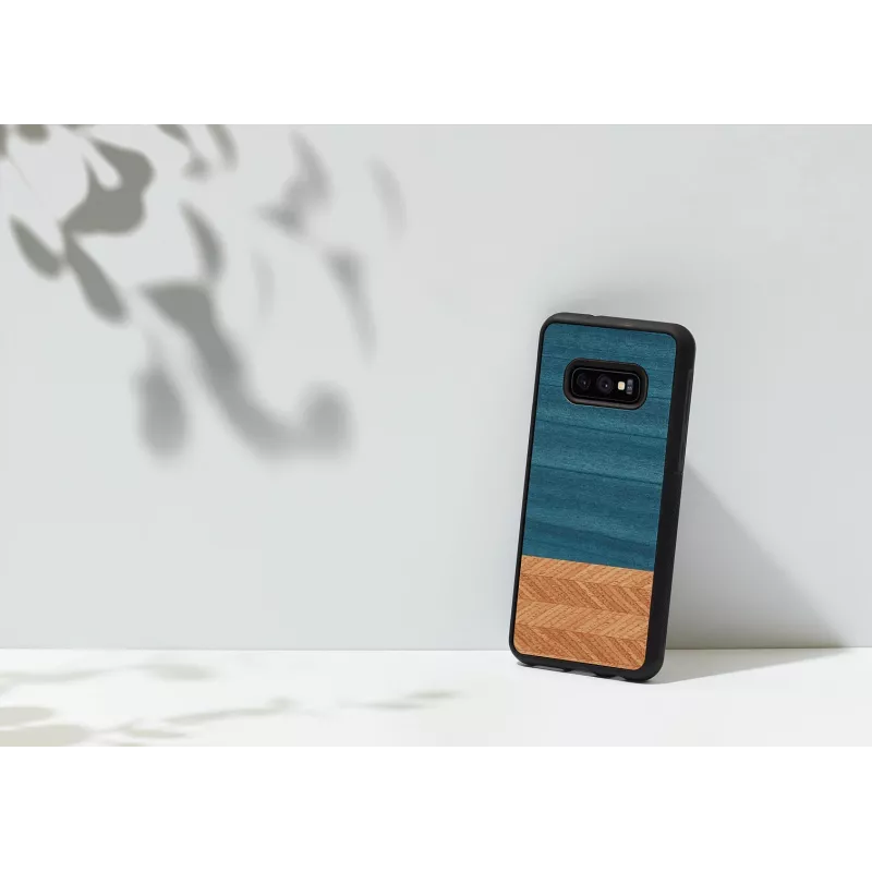 Smartphone case man and wood for Galaxy S10e — Denim Black protective sleeve