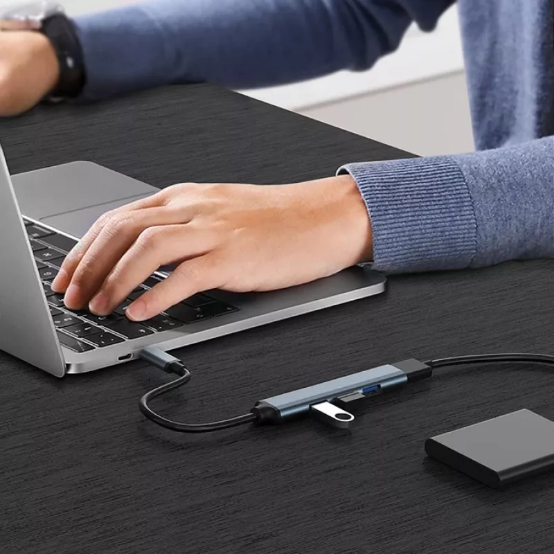 USB hub QOLTEC 53793 — USB 3.0 input, 3× USB 2.0 ports