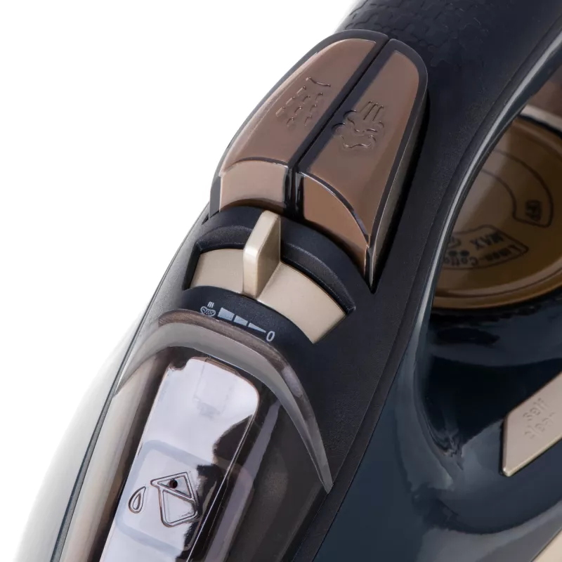 Steam iron Camry CR 5036 — 3400 W, 360 ml tank, 50 g/min steam output