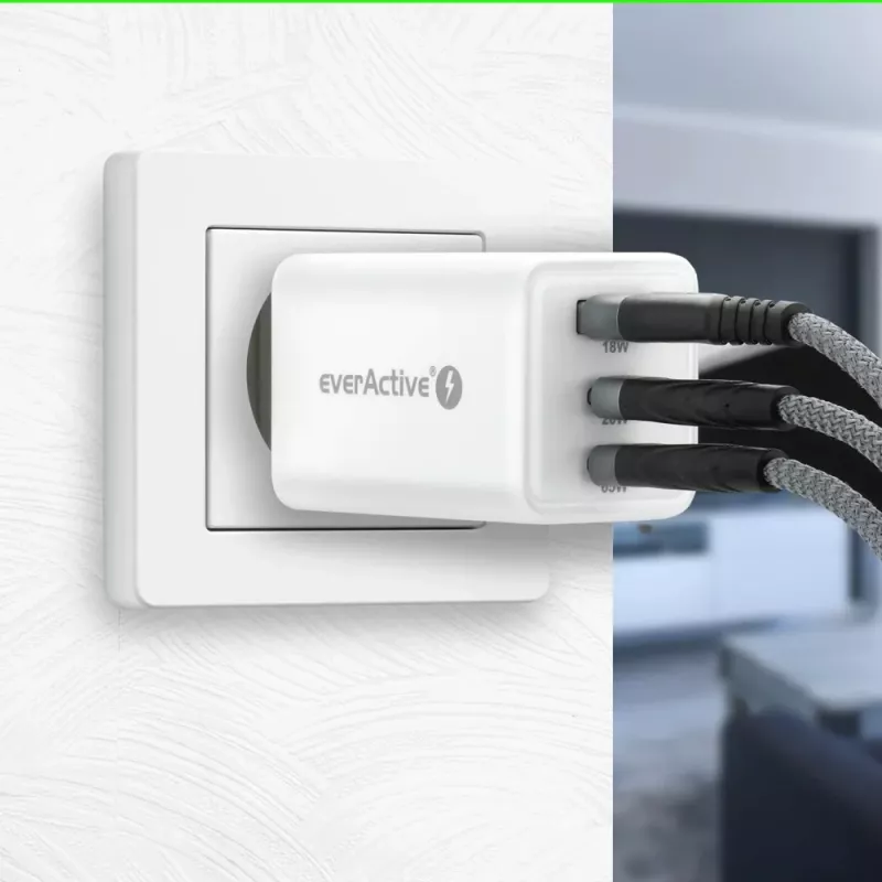 Power charger everActive SQ-655Q 65W, 1×USB-A + 2×USB-C fast charging