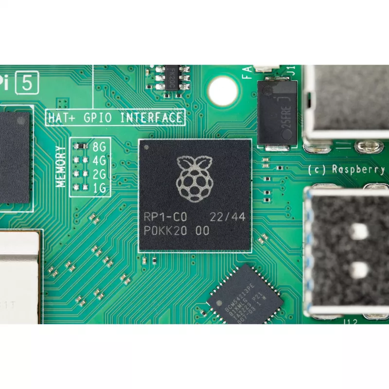 Single-board computer Raspberry Pi 5 development board — 2400 MHz Arm Cortex-A76, up to 16 GB LPDDR4x, MicroSD, USB 3.2, Wi‑Fi 5