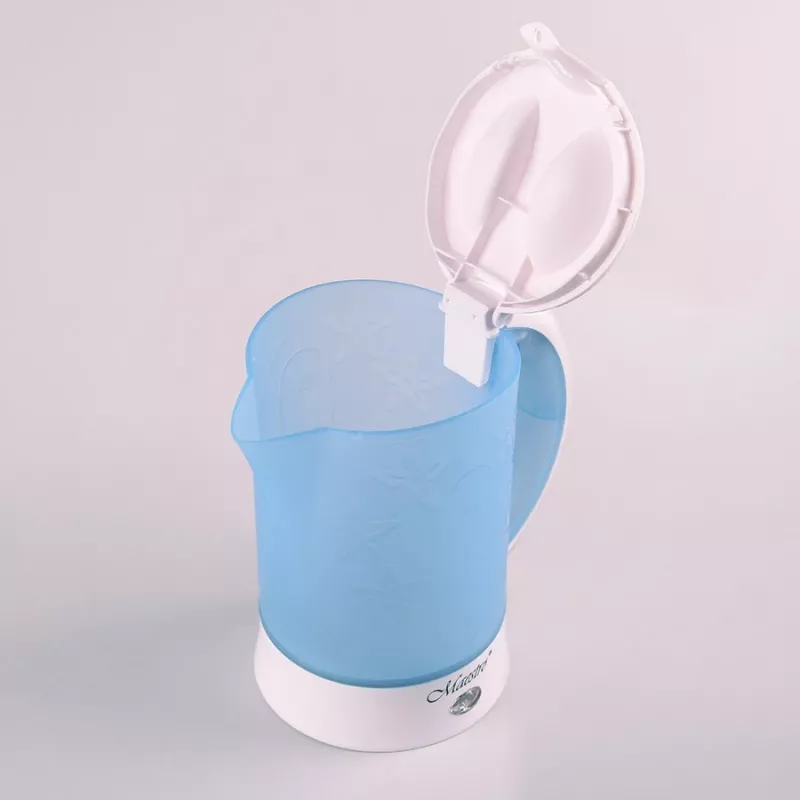 Electric kettle Maestro MR010 0.6 L 600 W — Blue/White, water level indicator, anti-calc filter