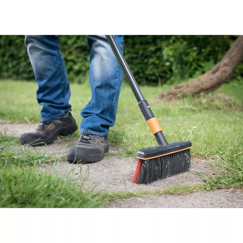 Broom Fiskars 1001417 Black Orange