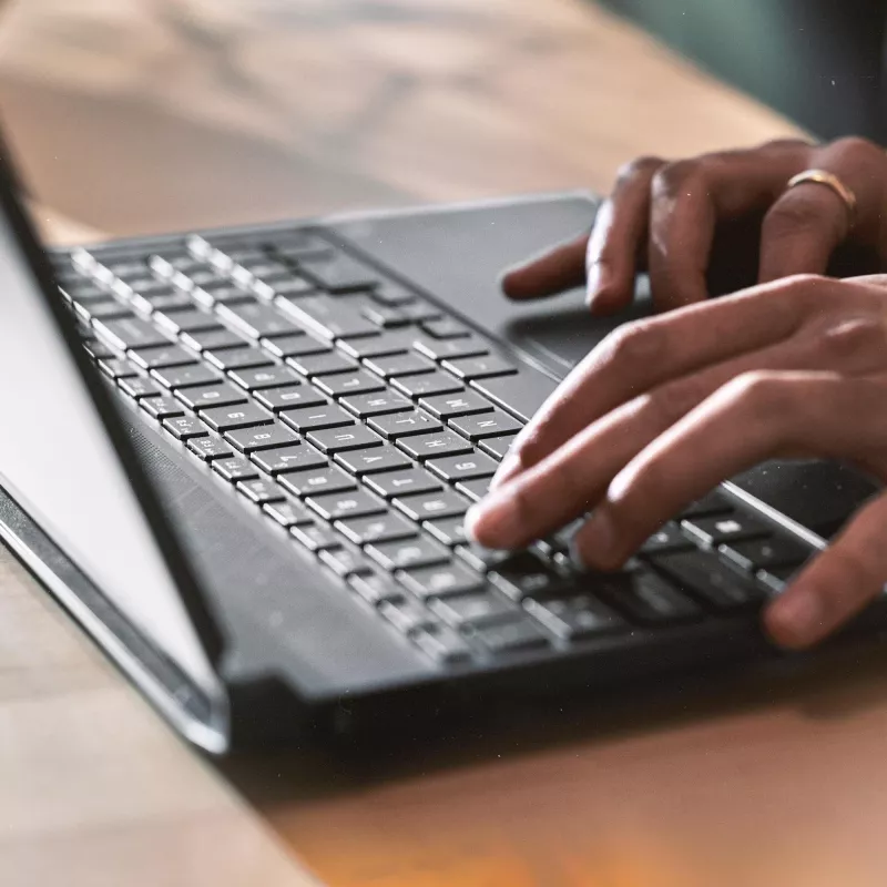 Laptop HP Victus 15-fb3040nw — 15.6 inch FHD 144Hz, AMD Ryzen 7 7445HS, 16GB DDR4 3200MHz, 512GB SSD, NVIDIA GeForce RTX 4050 6GB, FreeDOS, English keyboard
