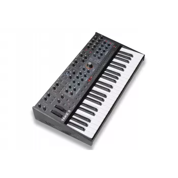 Analog polyphonic synthesizer Sequential Take 5 (SEQ 3500) – hardware poly synth