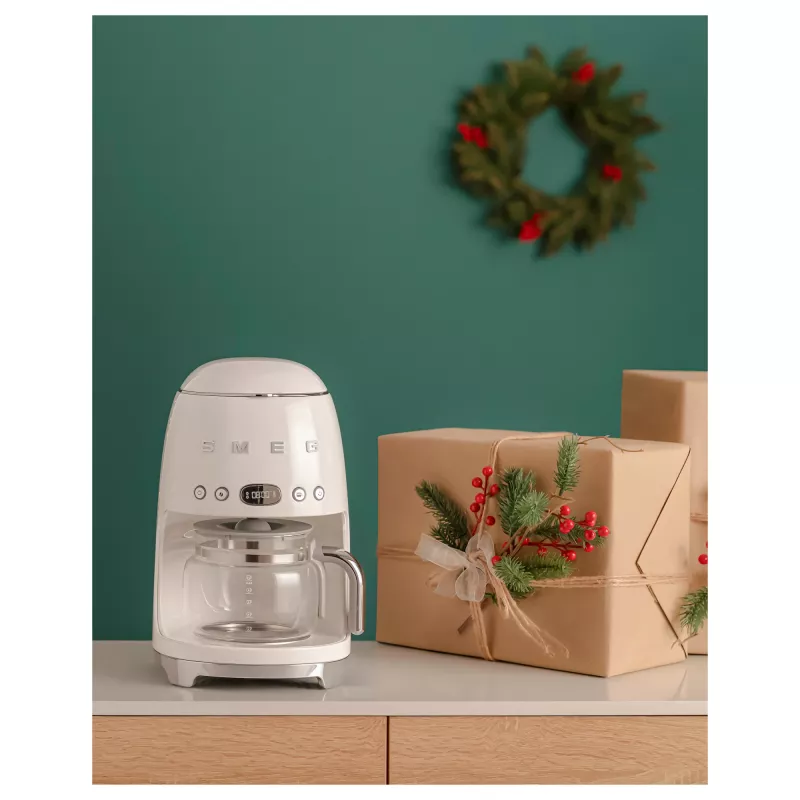 Smeg 50's Style DCF02CREU coffee machine 1.25liter cream