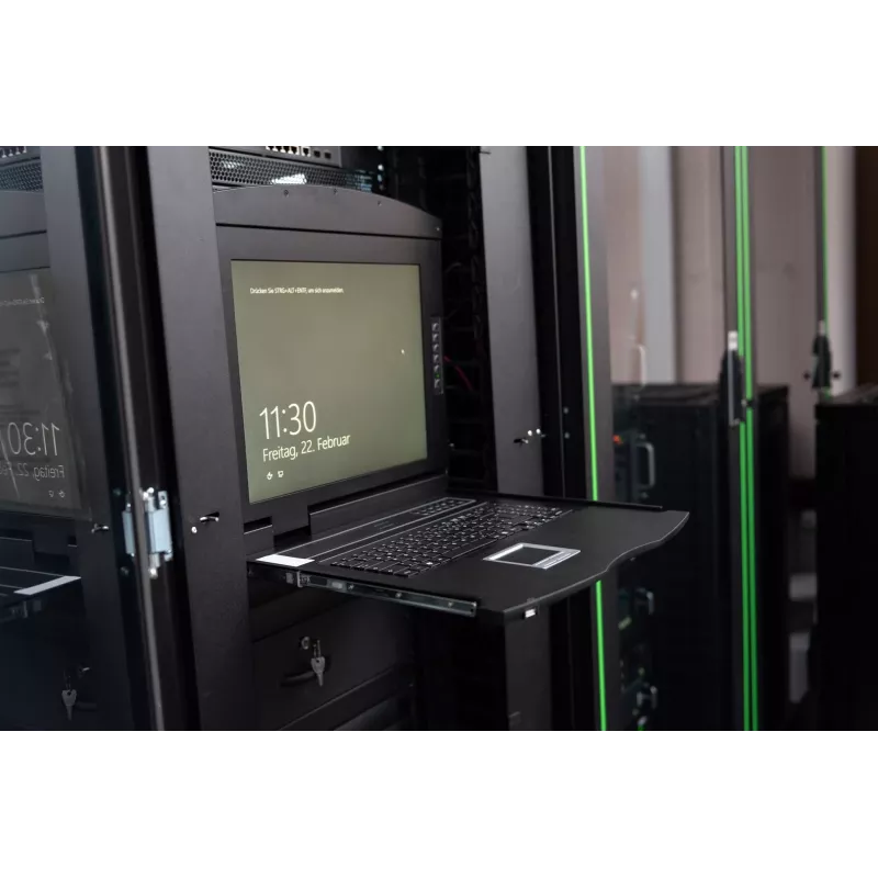 DIGITUS DS-72211-3US 19-inch 16-Port LCD KVM Rack Console