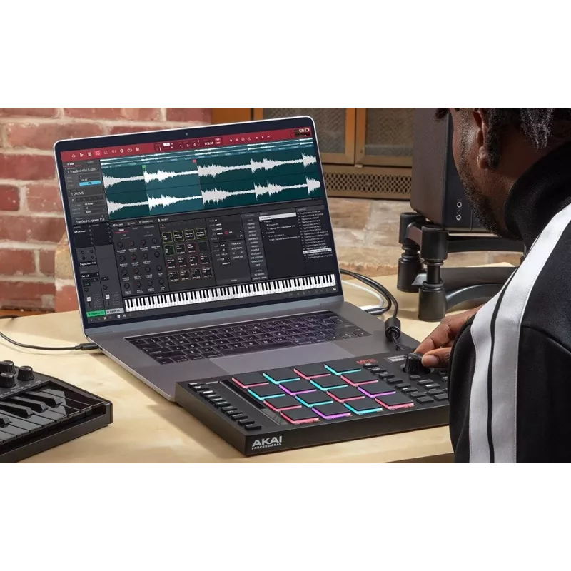 MIDI Studio Controller AKAI MPC Studio MK2 with 16 Pads, LCD, RGB Backlight, USB-MIDI, 305 mm Width