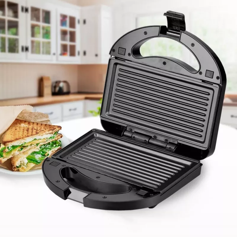 Toaster Sandwich Maker Maestro MR-709 3in1 750W — sandwich press, grill & waffle plates, white