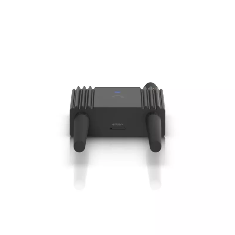 Cellular network router Ubiquiti UMR-Ultra — 4G LTE, NanoSIM, 2.4 GHz Wi‑Fi (802.11g), 2x RJ‑45, 3 external SMA antennas, 5–30 V DC