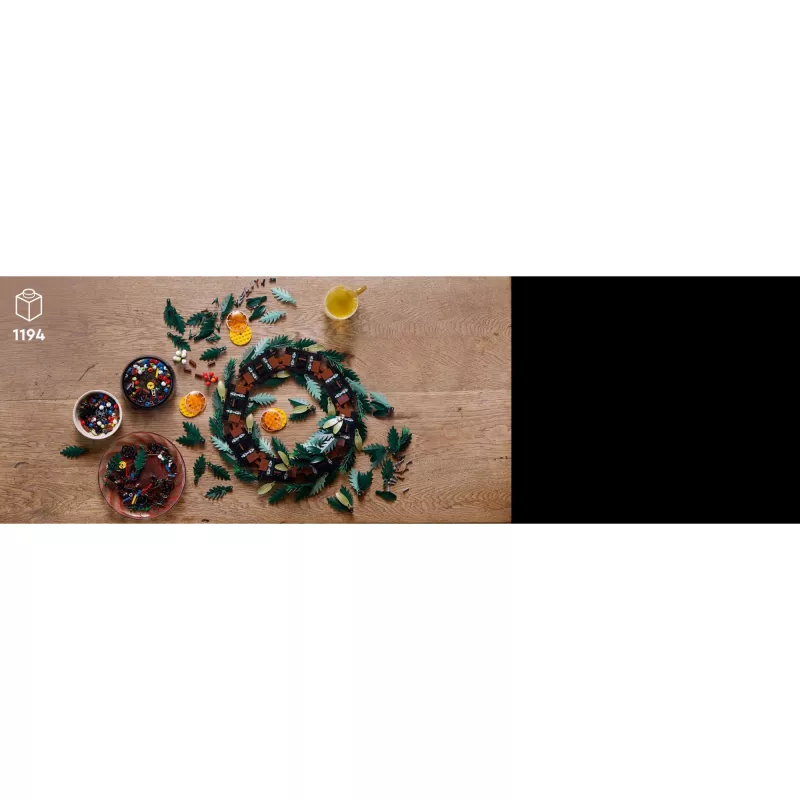 construction toy LEGO 10340 Icons Christmas Wreath