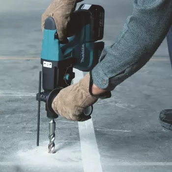 Makita DHR243RTJ rotary hammer 9500 RPM