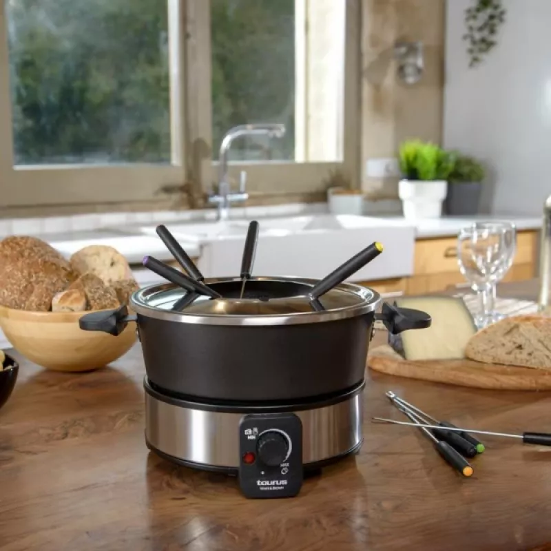 Fondue set Taurus FF2 2 L for 8 persons, stainless steel housing, 1000 W, 230 V, black/silver