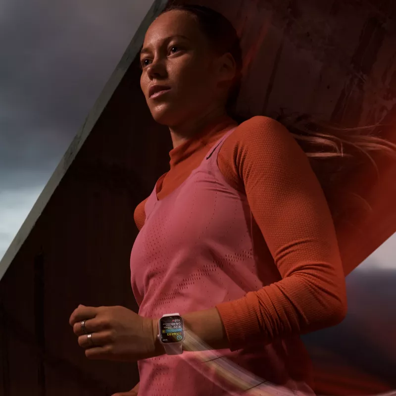 APPLE Watch Series 9 GPS + Cellular 45mm Midnight Aluminium Case with Midnight Sport Band - M/L (MRMD3QF/A)