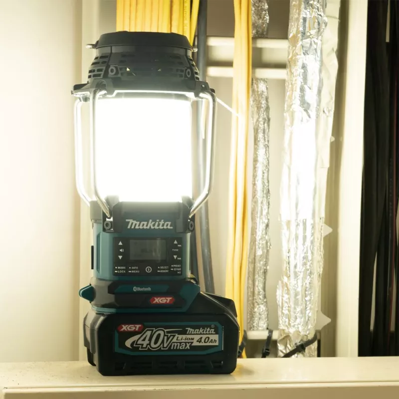 Makita Radio MR009GZ 12/14.4/18/40V with lamp