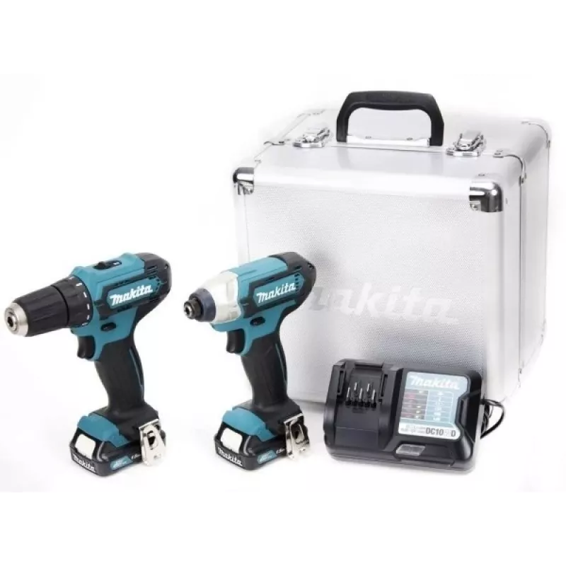 Makita CLX224X power tool combo kit Battery