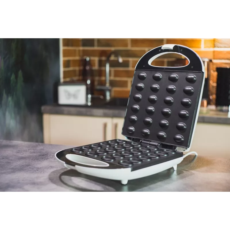 Waffle Iron Adler AD 3039 — 24 waffles, 1600 W, white, non-stick, cool-touch handles