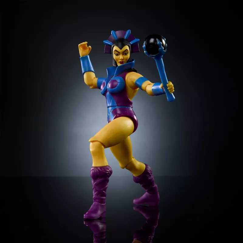 Articulated toy figure MATTEL Masters of the Universe Origins Evil-Lyn - collectible action figure, articulated joints