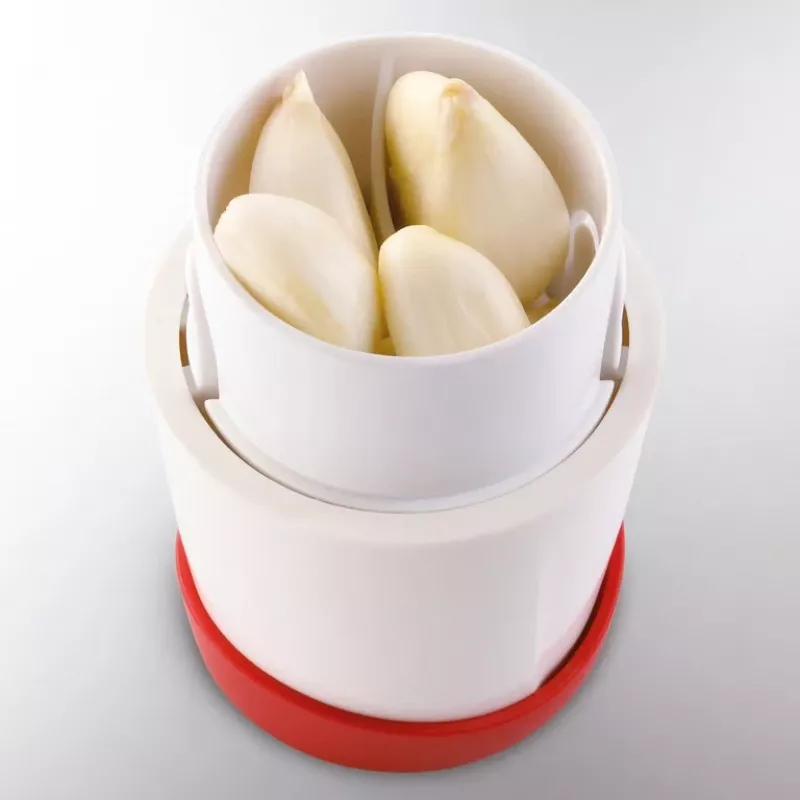 Manual food slicer Leifheit 03046 — ABS housing, non-slip feet, red/white