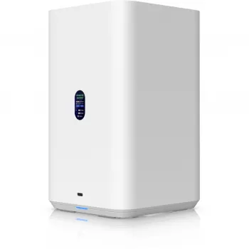 UGREEN NASync DXP4800 Plus 32TB NAS bundle with 4x 8TB WD Red Plus HDDs