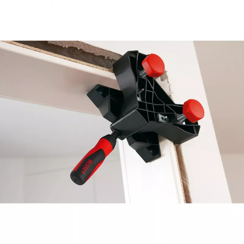 Angled door chuck straightening clamp WTR black red 35 70