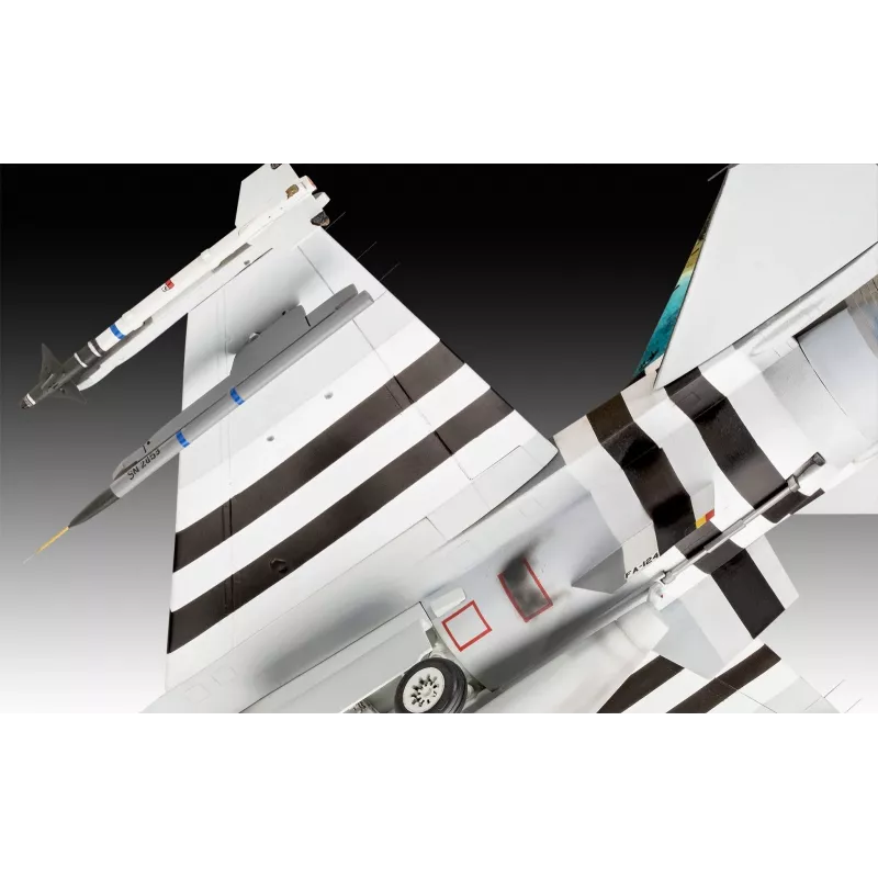 Plastic model airplane REVELL F-16 Falcon 50th Anniversary kit 1:32 scale