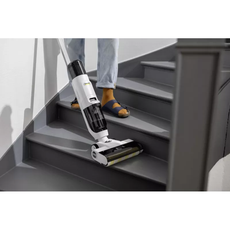 Floor washer vacuum Karcher FCV2 Natural N 1.056-101.0 — battery 21.6V, runtime 25 min, 160W, dry & wet, bagless, LED display