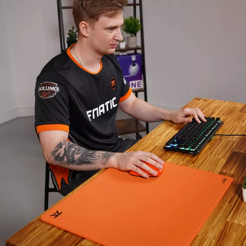 Fnatic DASH2 MAX Gaming mouse pad Orange