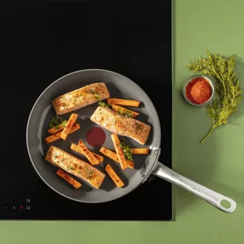 Frypan Tefal Renewal C4260443 24 cm — aluminium, ceramic non-stick, induction compatible, Thermo-Spot