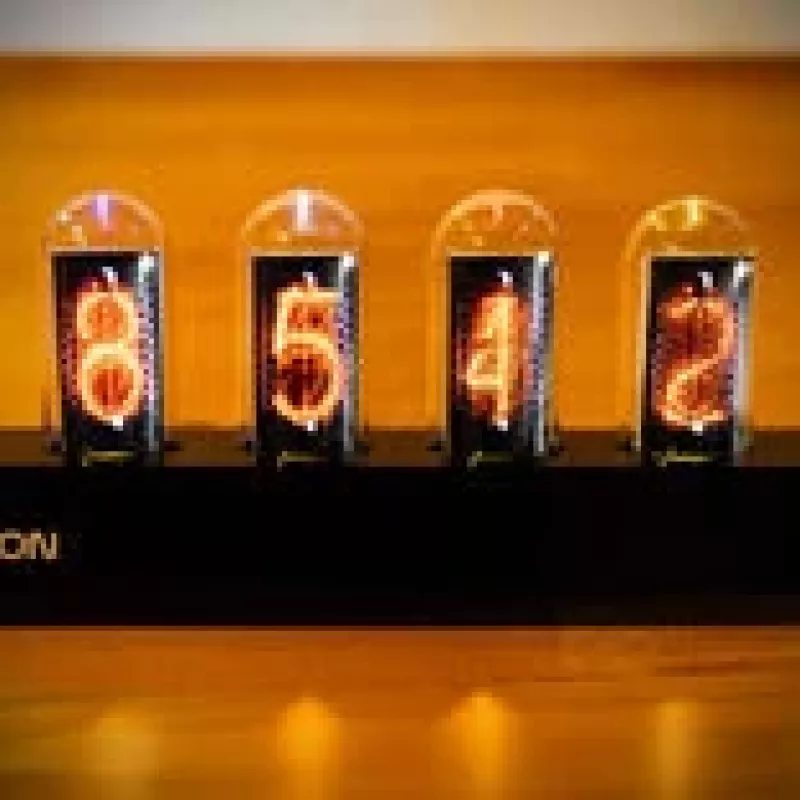 Desk clock Lamptron DC601 IPS black — digital desk clock with IPS display