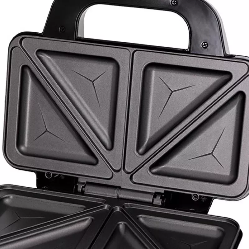 Sandwich maker Adler AD 3043, 1300 W, non-stick plates, 2 sandwiches, 285×152 mm cooking surface, black