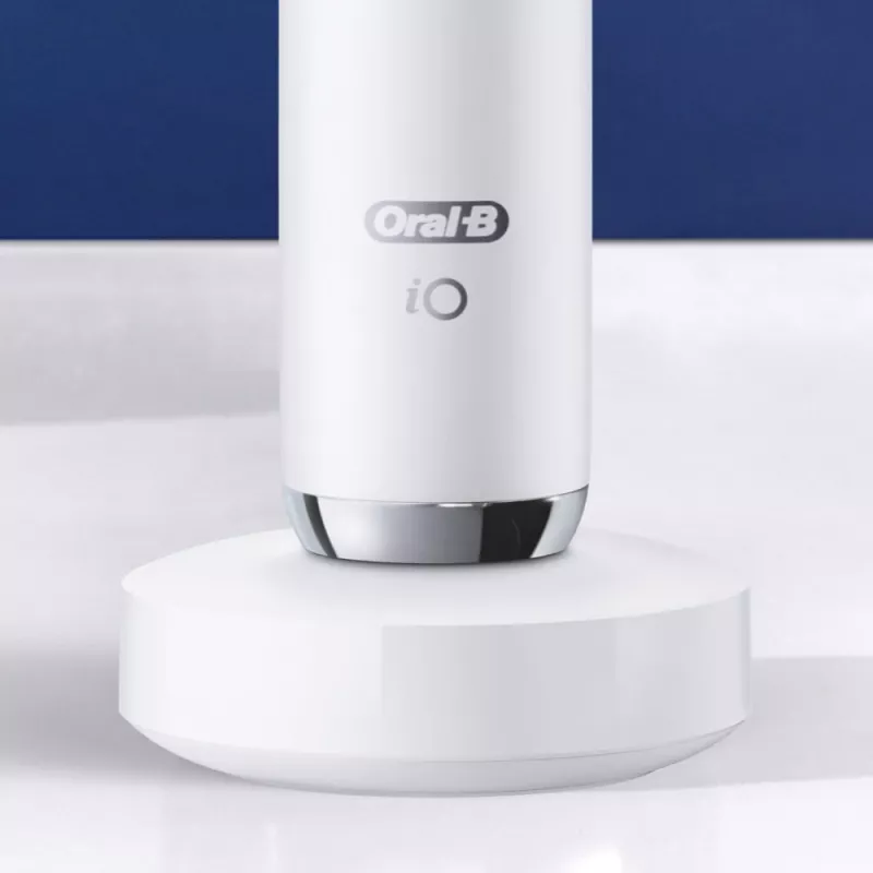 Electric toothbrush Oral-B iO9 iOM9.1A1.1AD white