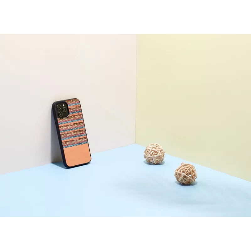 Protective case man and wood for iPhone 12 Pro Max — brown check with black accents